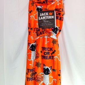 Holloween velvet car throw